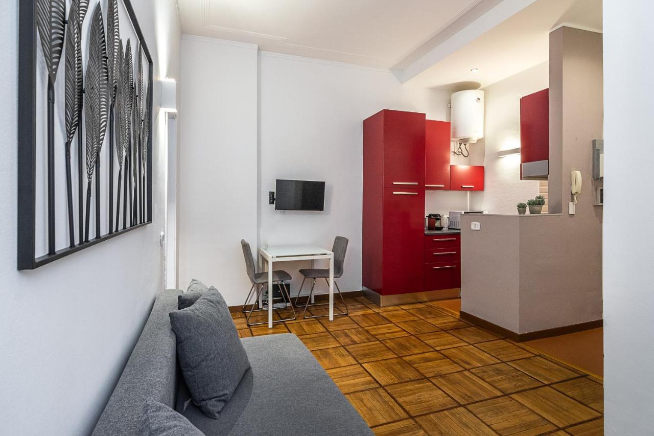Classbnb - Two Apartments 400 Meters From The Duomo 米兰 外观 照片